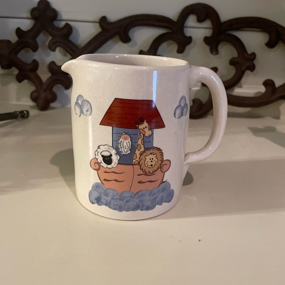 Yesteryears Pottery Noah's Ark Marshall Texas Small Pitcher 4 1/4" Tall Cream - Picture 8 of 8